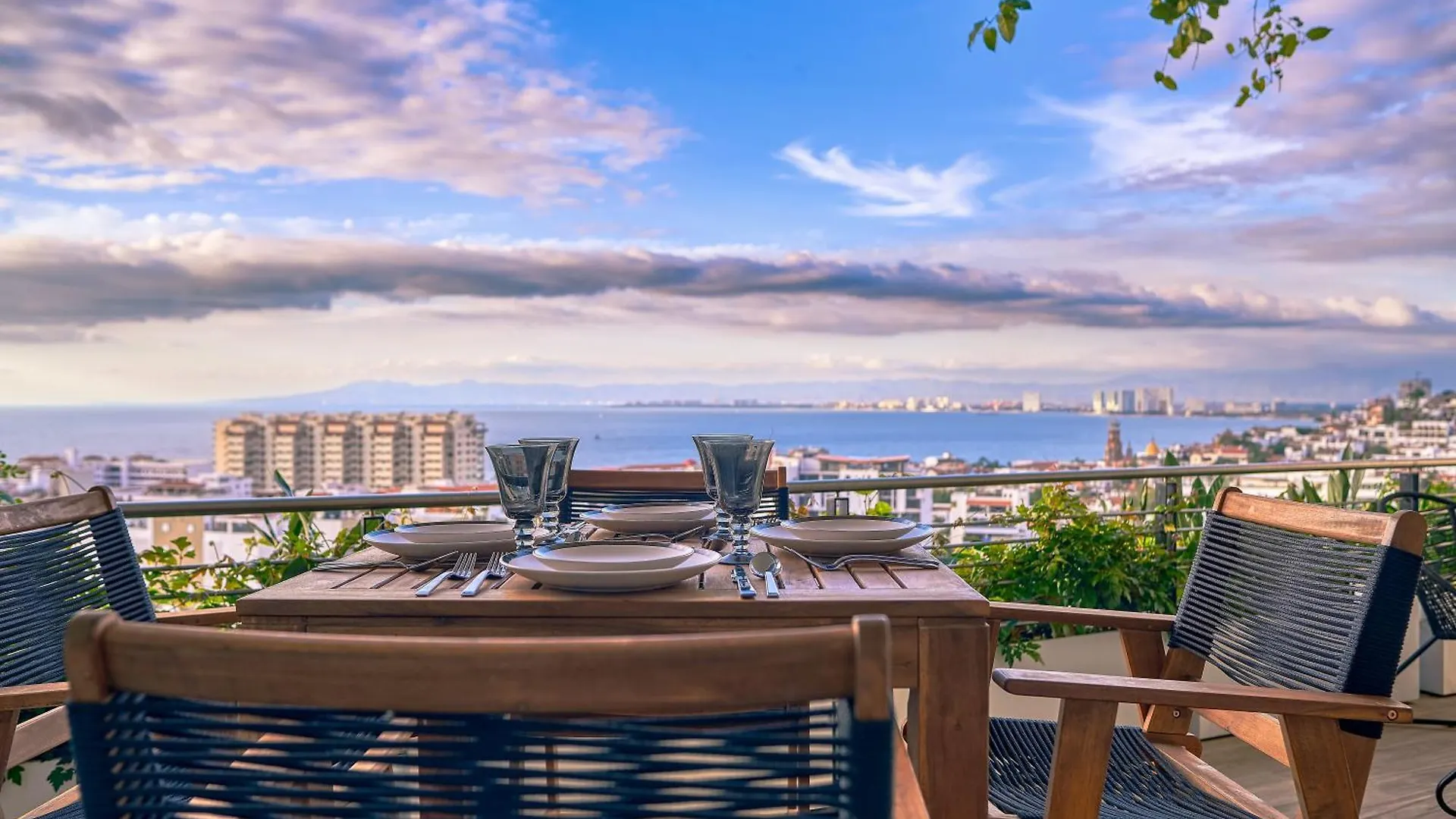 Maxwell Residences Romantic Zone Puerto Vallarta Hotel