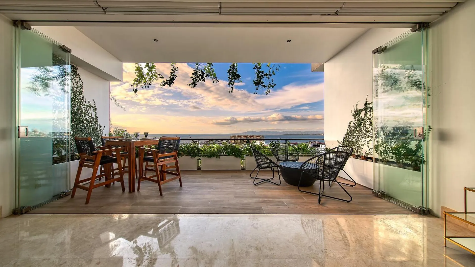 Maxwell Residences Romantic Zone Puerto Vallarta Hotel