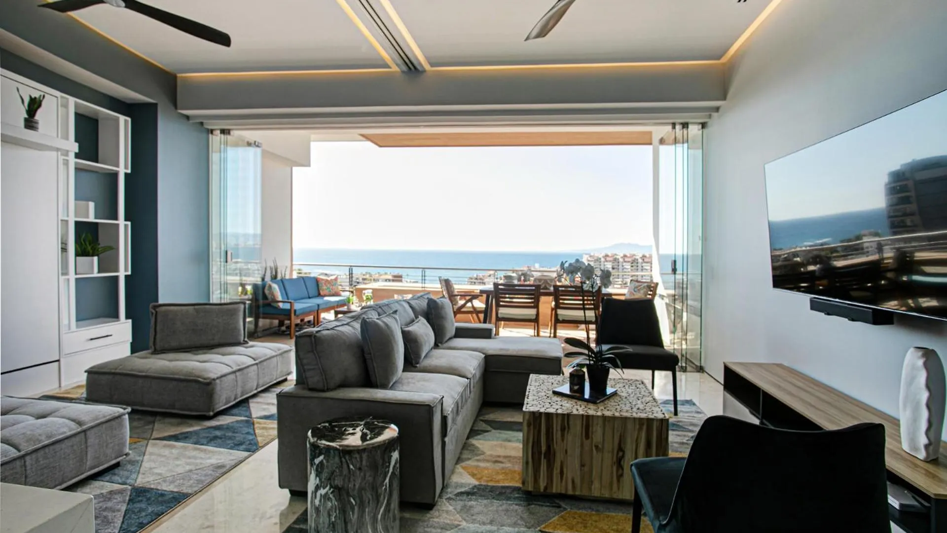 Maxwell Residences Romantic Zone Puerto Vallarta