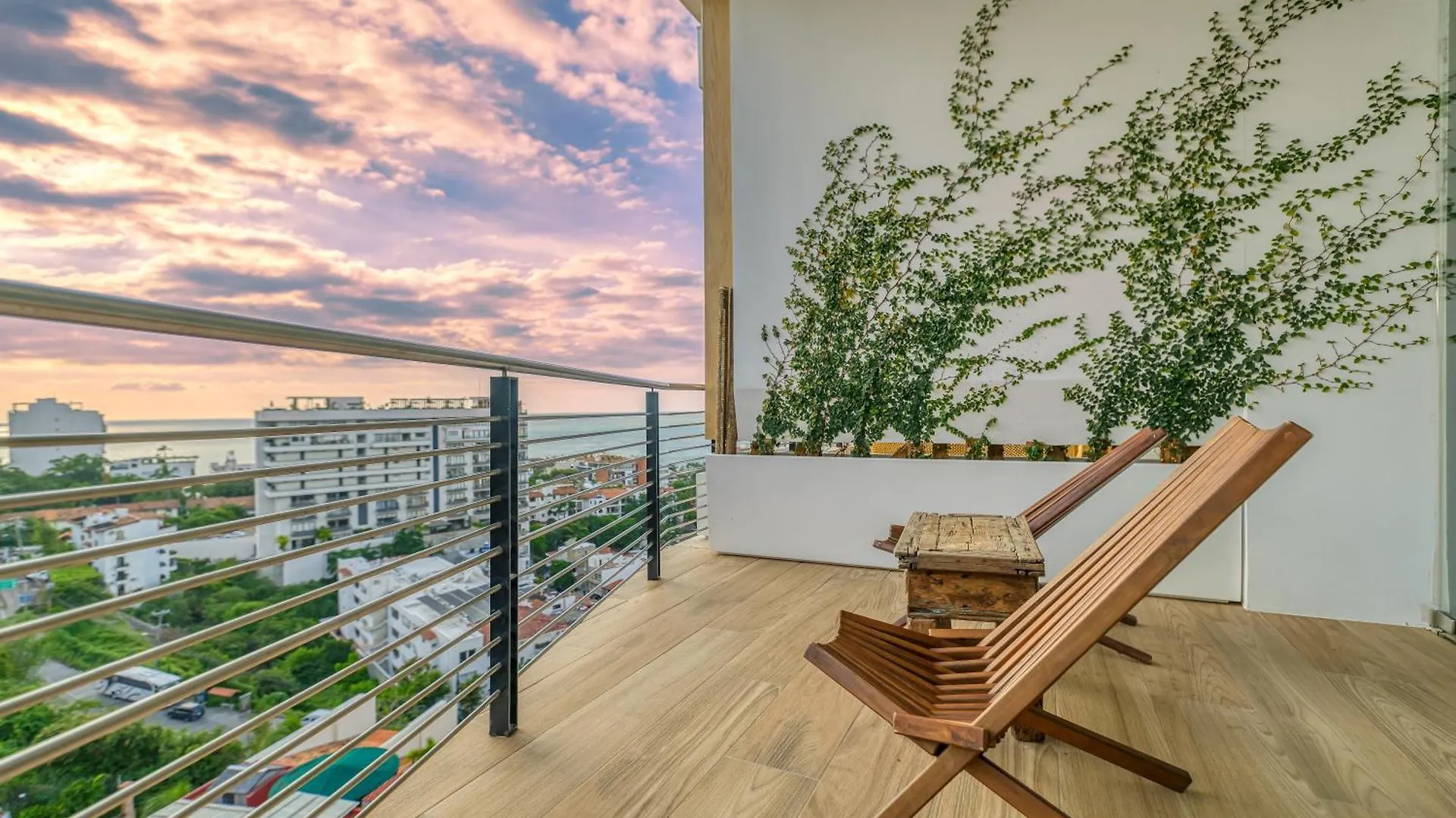 Hotel Maxwell Residences Romantic Zone Puerto Vallarta