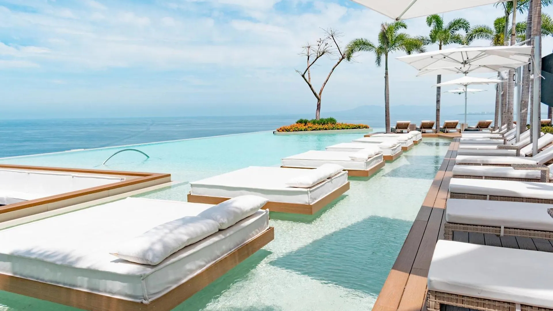 Maxwell Residences Romantic Zone Puerto Vallarta 4*,