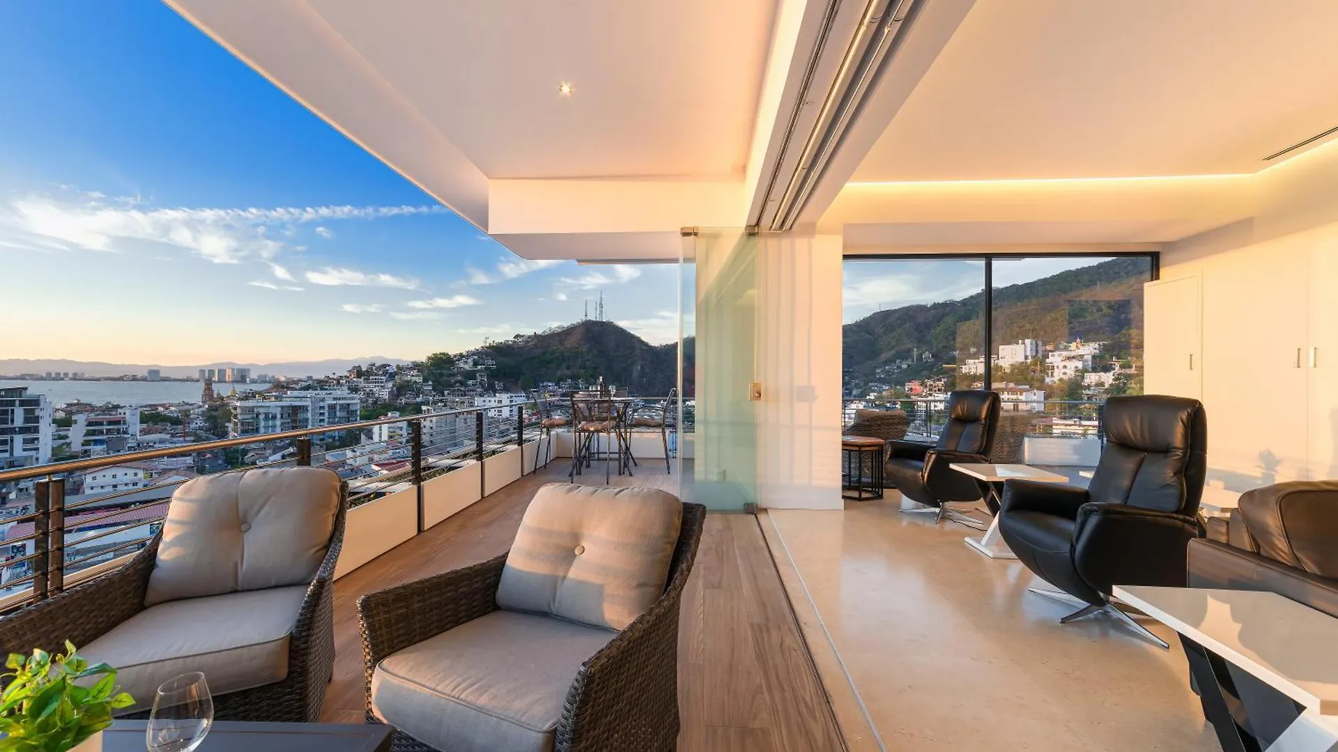 Hotel Maxwell Residences Romantic Zone Puerto Vallarta