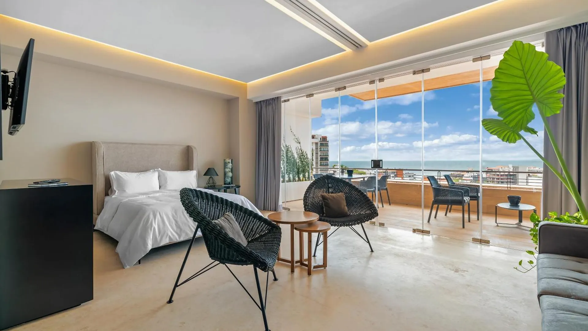 Maxwell Residences Romantic Zone Puerto Vallarta