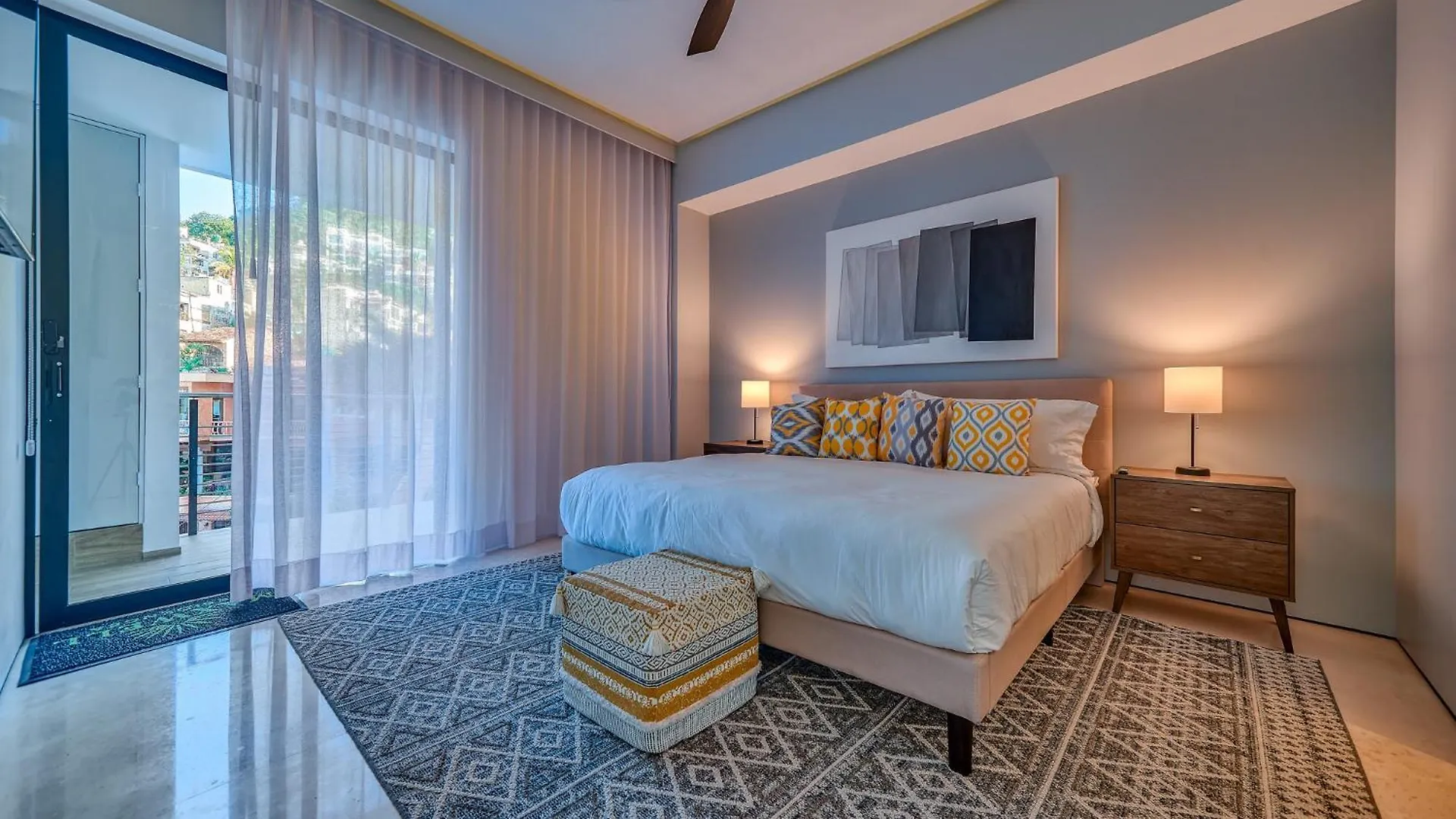 Maxwell Residences Romantic Zone Puerto Vallarta