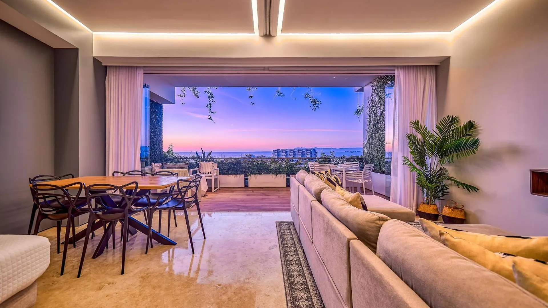 Maxwell Residences Romantic Zone Puerto Vallarta Meksyk